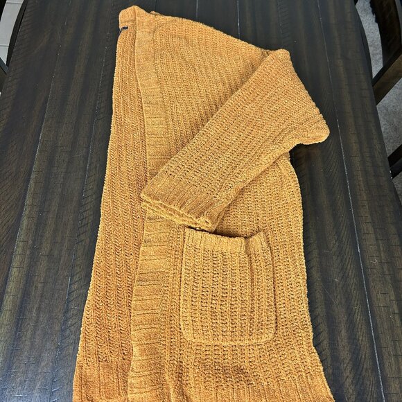 American Eagle Rusty Orange Cardigan - Picture 2 of 6